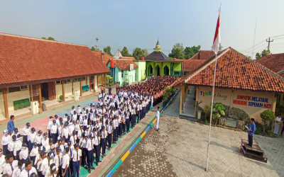 SMPN 1 Tarub Meriahkan Upacara Hari Pahlawan 10 November 2023